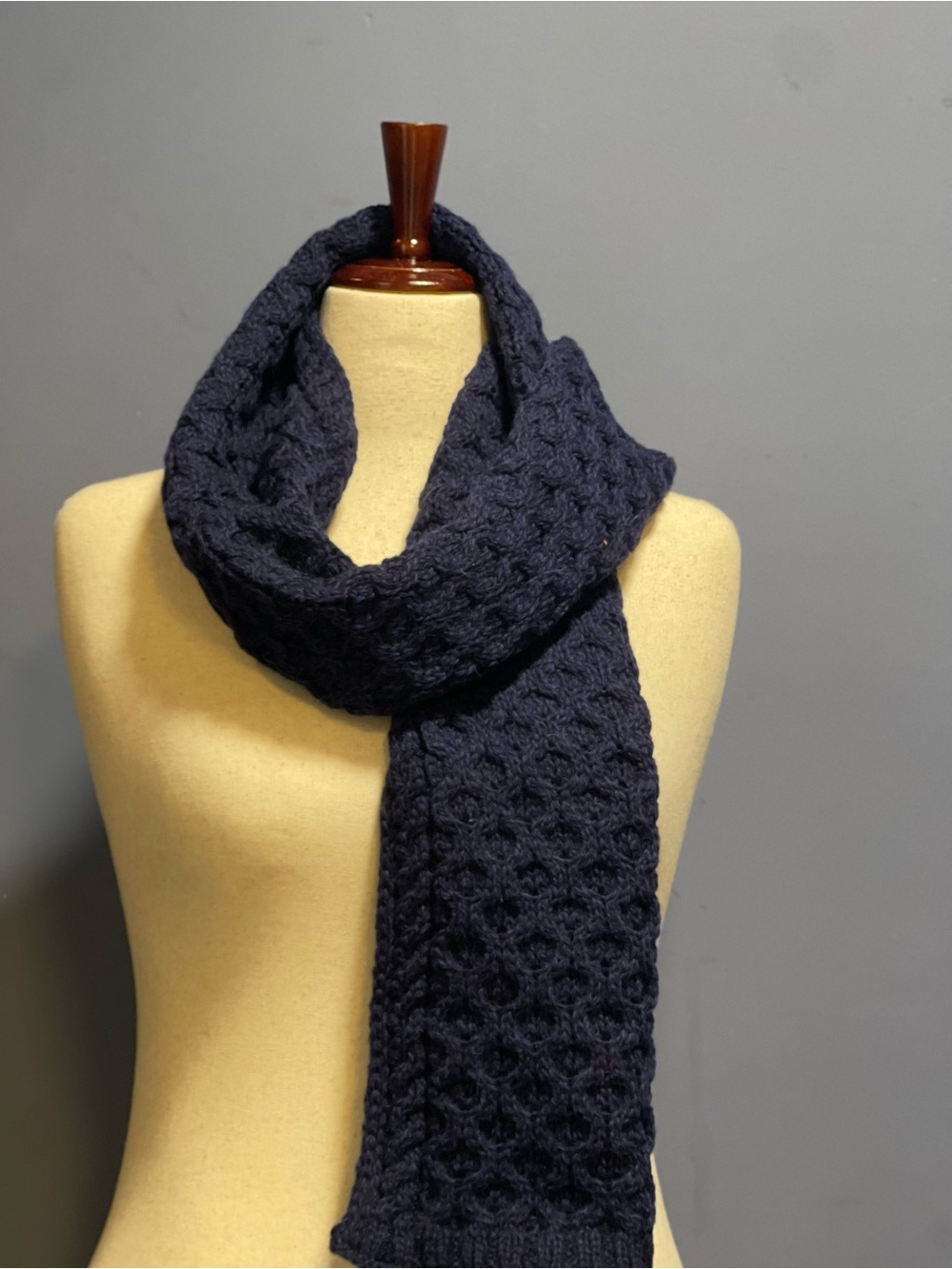 NWT The Irish Store Navy Blue 100% Merino Wool Aran Honeycomb Cable Knit Scarf